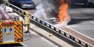 Traffic brought to a standstill as car bursts into flames on Perth freeway