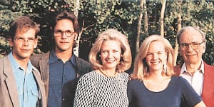 Tell me this doesn’t have big Succession opening credits vibes. (left to right):Lachlan Murdoch,James Murdoch,Anna Murdoch,Elisabeth Murdoch and Rupert Murdoch.