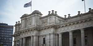 Flags at Parliament House,Melbourne,are at half-mast in honour of the Queen.
