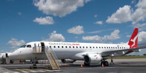 Airline review:QantasLink Embraer E190-100,economy class,Darwin To Dili