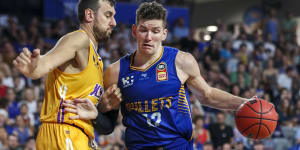 Brisbane rookie steals show from Bogut as Bullets stun Kings