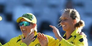 Australia hold nerve in thriller to reach T20 World Cup final