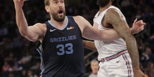 NBA trade wars:Gasol joins Raptors,76ers offload Fultz