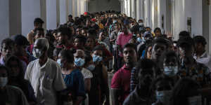 People throng President Gotabaya Rajapaksa’s official residence three days after it was stormed by anti government protesters in Colombo in Colombo,Sri Lanka,on Tuesday.