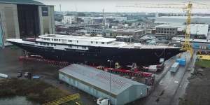 Too big for Rotterdam? Jeff Bezos’ new superyacht.