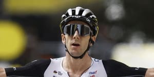 Adam Yates pips twin Simon on Tour de France stage one