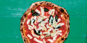 Sweet tomatoes,aromatic basil,peppery olive oil:The classic margherita.
