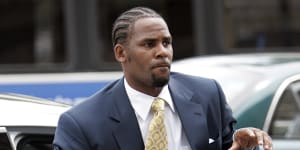 R. Kelly convicted of child pornography,acquitted of trial fixing