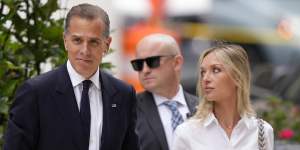 Hunter Biden arrives to federal court with his wife,Melissa Cohen Biden,on Tuesday.
