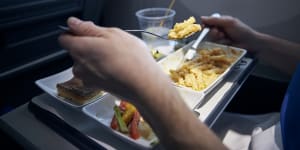 One reader wants airlines to be upfront about what time meals will be served.