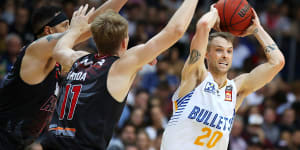 Brisbane Bullets hand Illawarra Hawks an NBL lesson