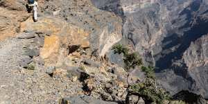 The other grand canyon:Balcony Walk above Wadi Nakhar. 
