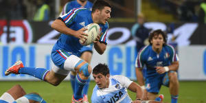 Argentina beat Italy with second-half surge