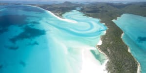 Famous for its stunning white sand beaches,the Whitsunday Islands,Queensland,Australia.