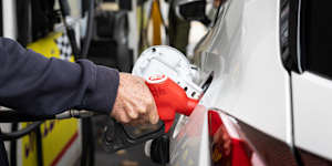 WA drivers will get $100 to top up their tanks. Is there a catch?