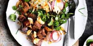 Warm steak salad