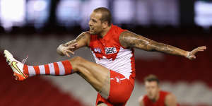 Lance Franklin needs only five more goals to reach the magical 1000-goal milestone.
