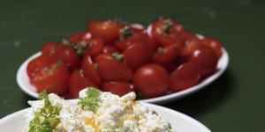Antipasti options include ricotta and cherry tomatoes with thyme.