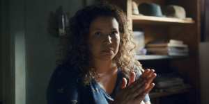 Fresh out of prison,Dolores Roach (Justina Machado) finds the opportunities to go straight are limited.