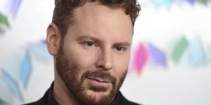 Sean Parker,the billionaire American entrepreneur and investor who was Facebook's first president,says the company is exploiting vulnerabilities in human minds.