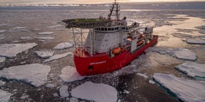 Ice to be back:Freo arrival on fire-struck ship marks end to pandemic isolation for Antarctic crew