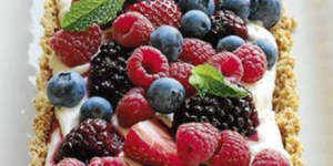 Berry mascarpone tart