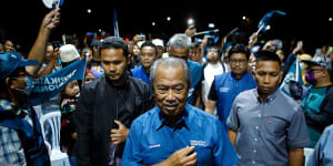 Muhyiddin edges toward forming government after tight Malaysia election