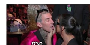 A meme of Kourtney Kardashian and Travis Barker from celebrity gossip Instagram account DeuxMoi.