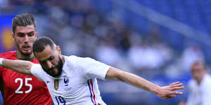 Sport shorts:Giroud at double after Benzema scare,Stuttgart ace’s revelation