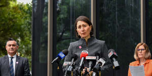 Deputy Premier John Barilaro,Premier Gladys Berejiklian and Chief Health Officer Dr Kerry Chant at a press conference in Sydney on Monday. 