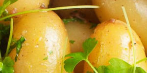 Chef Peter Gilmore's steamed baby kipfler potatoes with anchovy,parsley and lemon butter recipe.