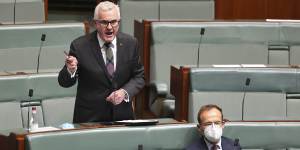 Crossbench MPs Andrew Wilkie and Adam Bandt voting against the bill.