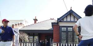 Former AFL exec sells Albert Park home for $6.25m,makes $4.5m profit