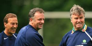 Apprentice and master ... Arnold with Hiddink during the World Cup in 2006