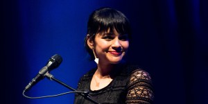 Confident Norah Jones does it her way