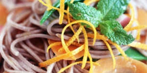 Green tea noodles with orange sauce