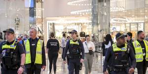 COVID cops come to malls as shopping centres enforce social distancing