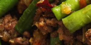 Stir-fried beef with snake beans.