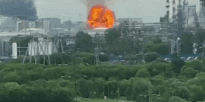 AGE/SMH GIF Moscow oil refinery