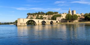 Avignon showing the Papal Palace and Pont Saint-Benezet.