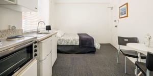 Tiny Bondi apartment,with no car park,sells to investor for $511,000