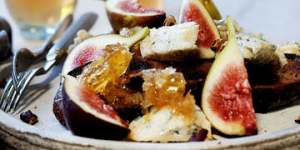 Figs,blue cheese,honeycomb and pecans.