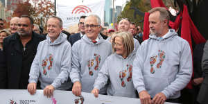 Opposition Leader Bill Shorten,Prime Minister Malcolm Turnbull,Lucy Turnbull and Minister for Indigenous Affairs Nigel Scullion at Indigenous event The Long Walk earlier this year. 