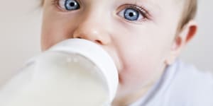 'You can't see if it's off':advice on storing breastmilk confusing,review finds