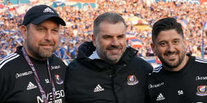 Ange Postecoglou with his Australian assistants at Yokohama F. Marinos,Peter Cklamovski (left) and Arthur Papas.