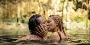 Martin Henderson as Jack Sheridan and Alexandra Breckenridge as Melinda Monroe in the new season of Virgin River.