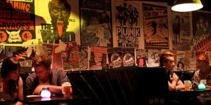 The feel of an American dive bar ... Frankie's Pizza.