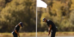 Woods returns to golf,still ‘long way’ from the real thing