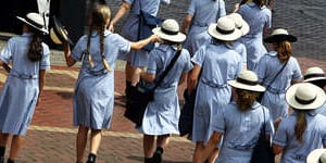 School students on an excursion,generic school,private schools,student,girls,education. Thursday 23 November 2006 AFR photo Louie Douvis AFR FIRST USE ONLY SPECIALX 58822