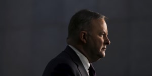 Anthony Albanese risks being the new Kim Beazley